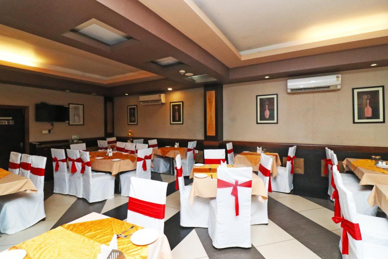 Capital O 40848 Hotel Mirabel Kupand Εξωτερικό φωτογραφία