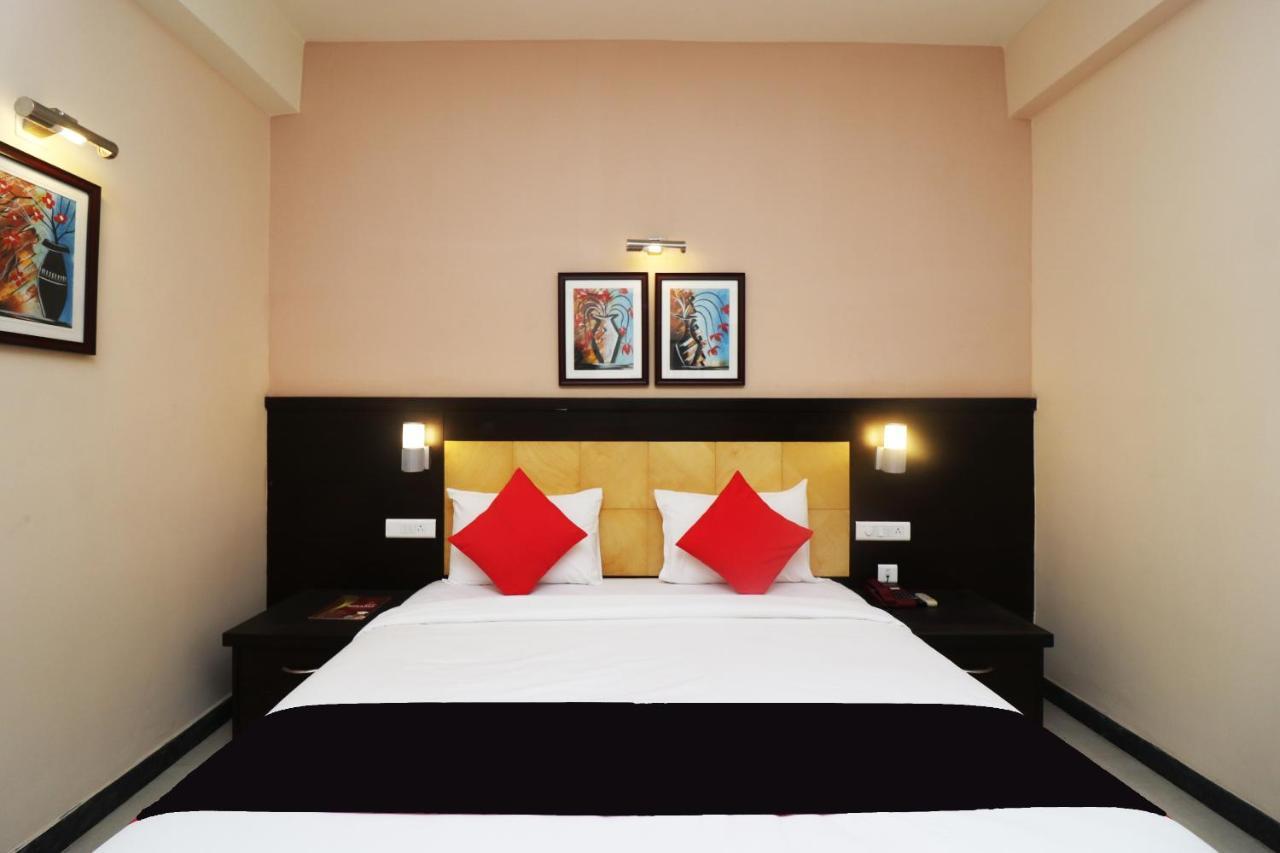 Capital O 40848 Hotel Mirabel Kupand Εξωτερικό φωτογραφία