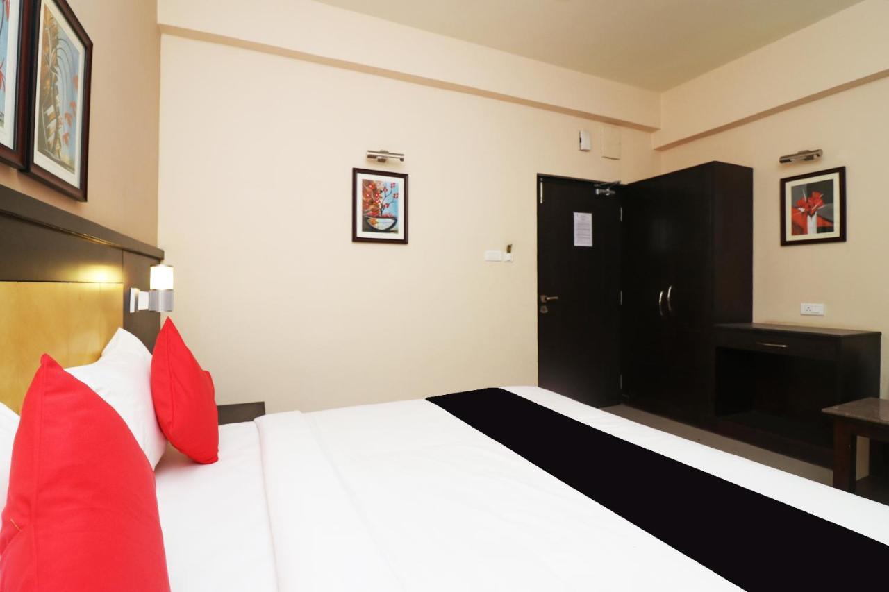 Capital O 40848 Hotel Mirabel Kupand Εξωτερικό φωτογραφία
